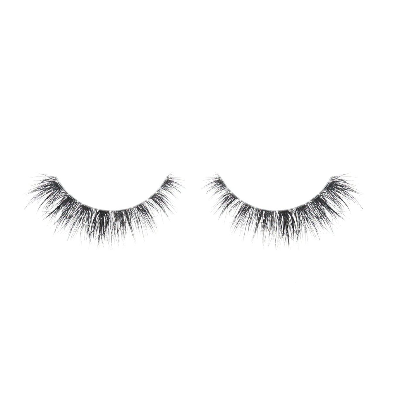 Close up of FIERCE bold fanned-out fibres and dramatic lash design